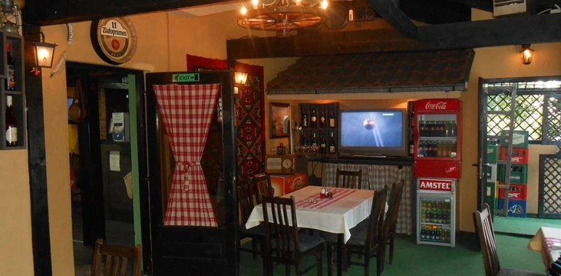Starogradska kafana-0