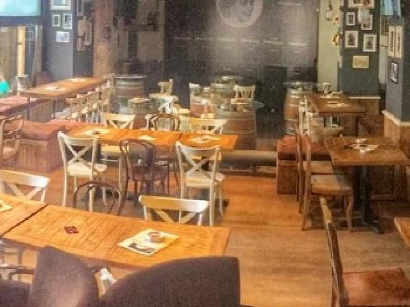 Restoran Bar Wurst Platz 1-4