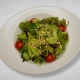 Miks zelenih salata sa čeri paradajzom i pinjolima 300g