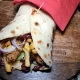 Pileći štapici u domoćoj tortilji sa umacima i salatama...550gr