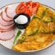 Omlet sa pečenicom i sirom