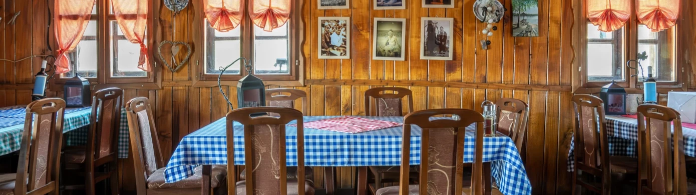 Čarda pod ladom platana-0