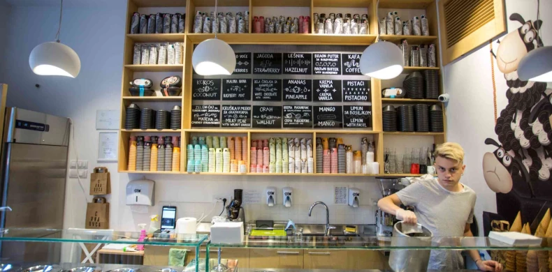 Crna Ovca Kralja Petra-0