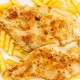 Pileći file sa pomfritom