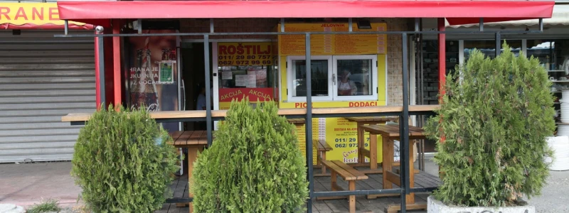 Grujina koliba grill pozadina