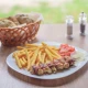 Rolovani ražnjići pileći obrok