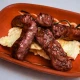 Ćevapi na kajmaku