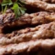 Ćevapi na kajmaku