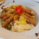 Crispy chicken salata
